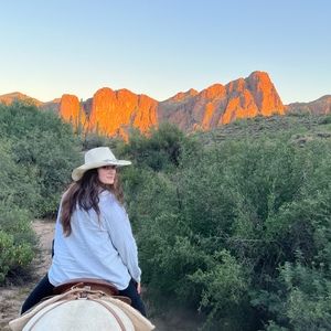 Meet your Posher, Hannah